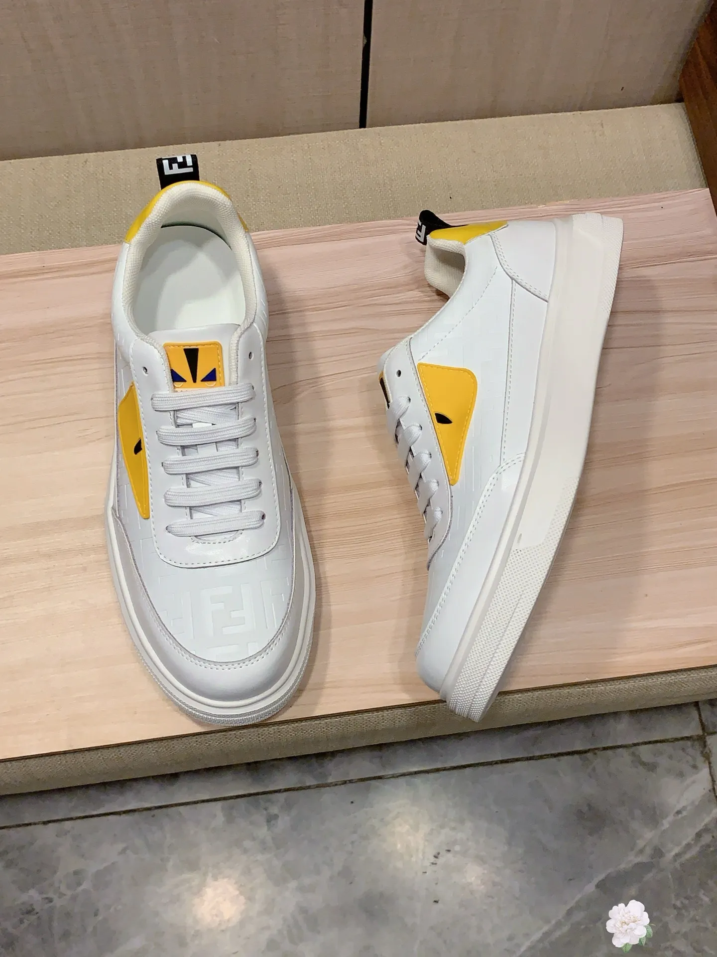 Men's men's shoes💰420💰💰🎩🎩[Lightning][Lightning] "FENDI*" latest • popular casual shoes, top brand [seduce] luxury ~ purchasing agency, top ~ quality. [Strong] The upper is made of imported breathable cowhide with fabric material ➕ Breathable sheepskin feet (•) and fine workmanship. The original stylish and stylish soft rubber wear-resistant and non-slip outsole is light and comfortable on the feet. The real thing looks better when photographed in person. 111: code: 38-44, 3️⃣ colors selected